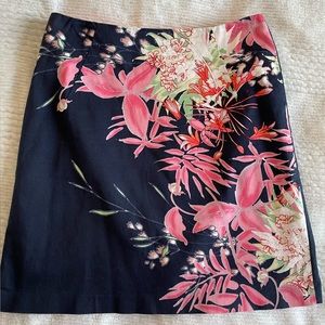 Tahari Floral Skirt, Size 2